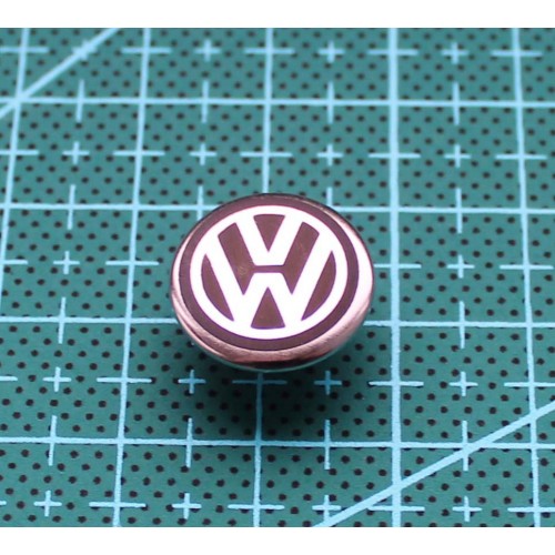 Гравировка Volkswagen Альфа 15 мм Никель